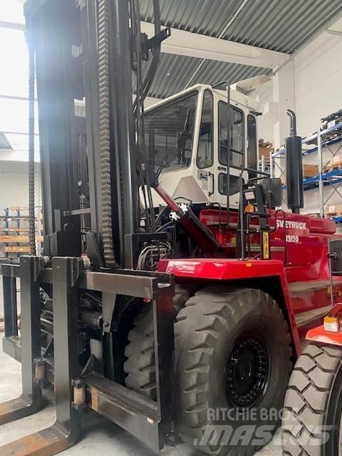 Svetruck 32-120 디젤 지게차
