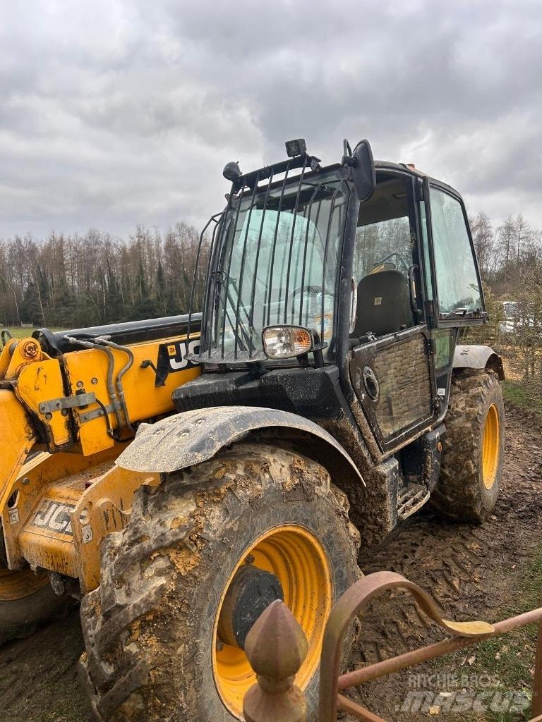 JCB 535-95 대형 굴삭기 29톤 이상