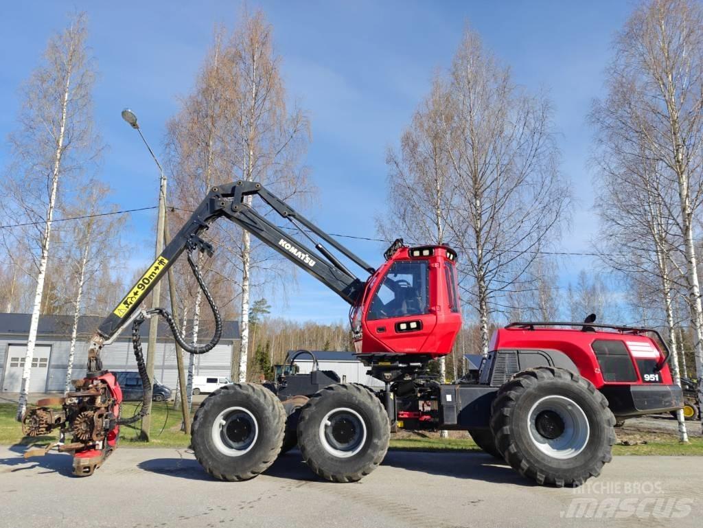 Komatsu 951 원목 하베스터