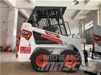 Bobcat S 70  스키드로더