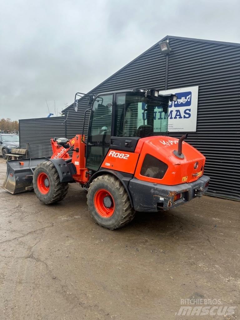 Kubota R 082  휠로우더