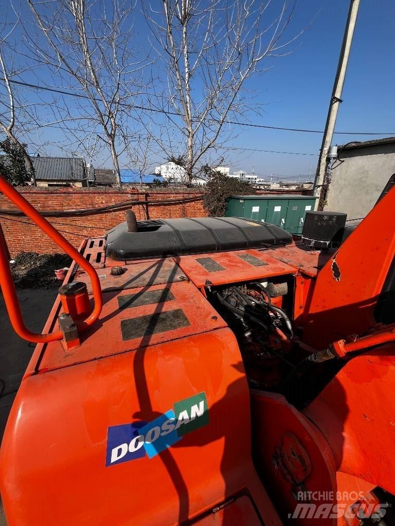 Doosan DH 225 LC-7 대형 굴삭기 29톤 이상