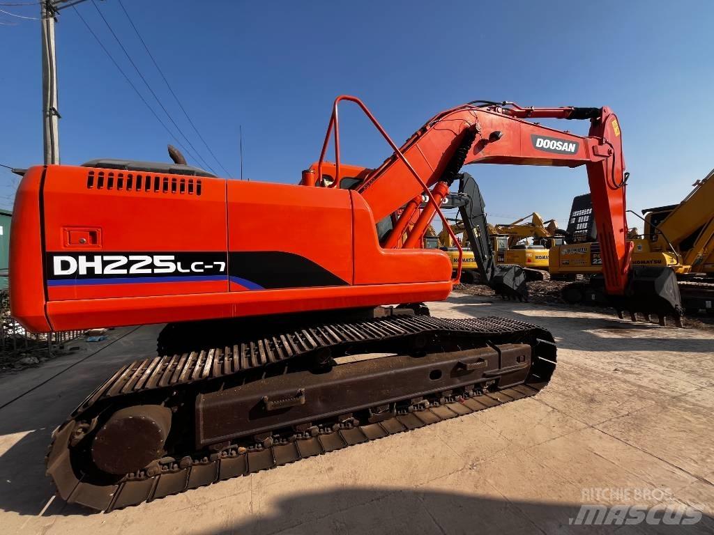 Doosan DH 225 LC-7 대형 굴삭기 29톤 이상
