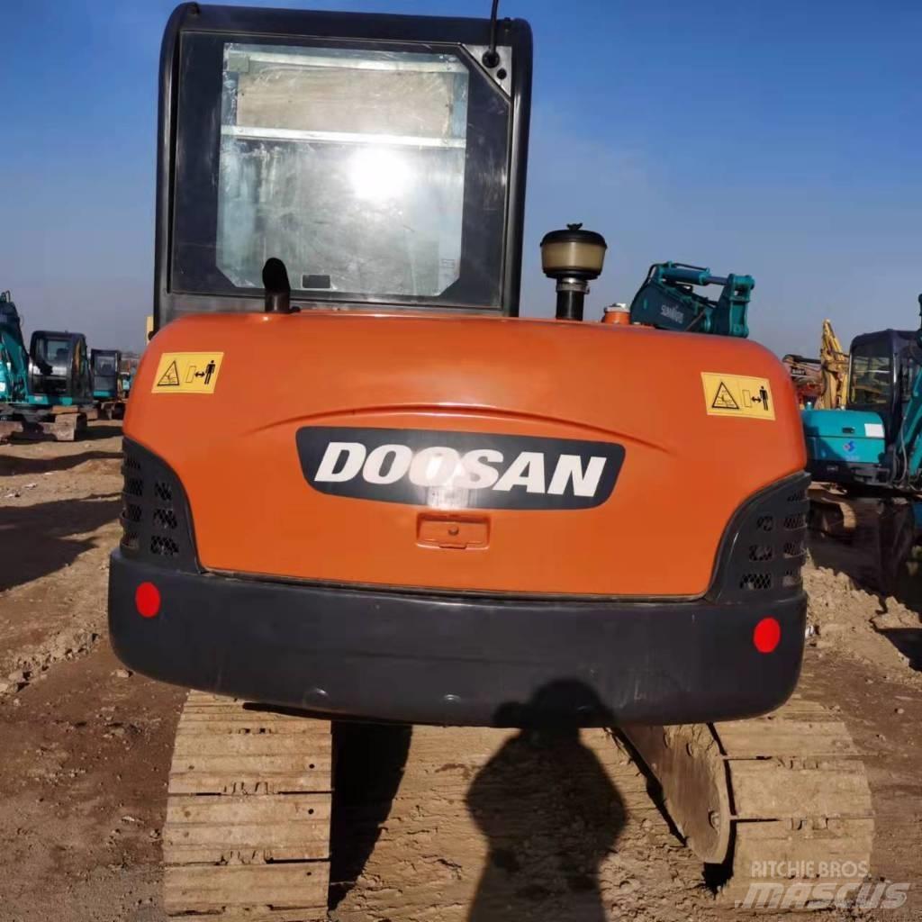 Doosan DH60-7 대형 굴삭기 29톤 이상