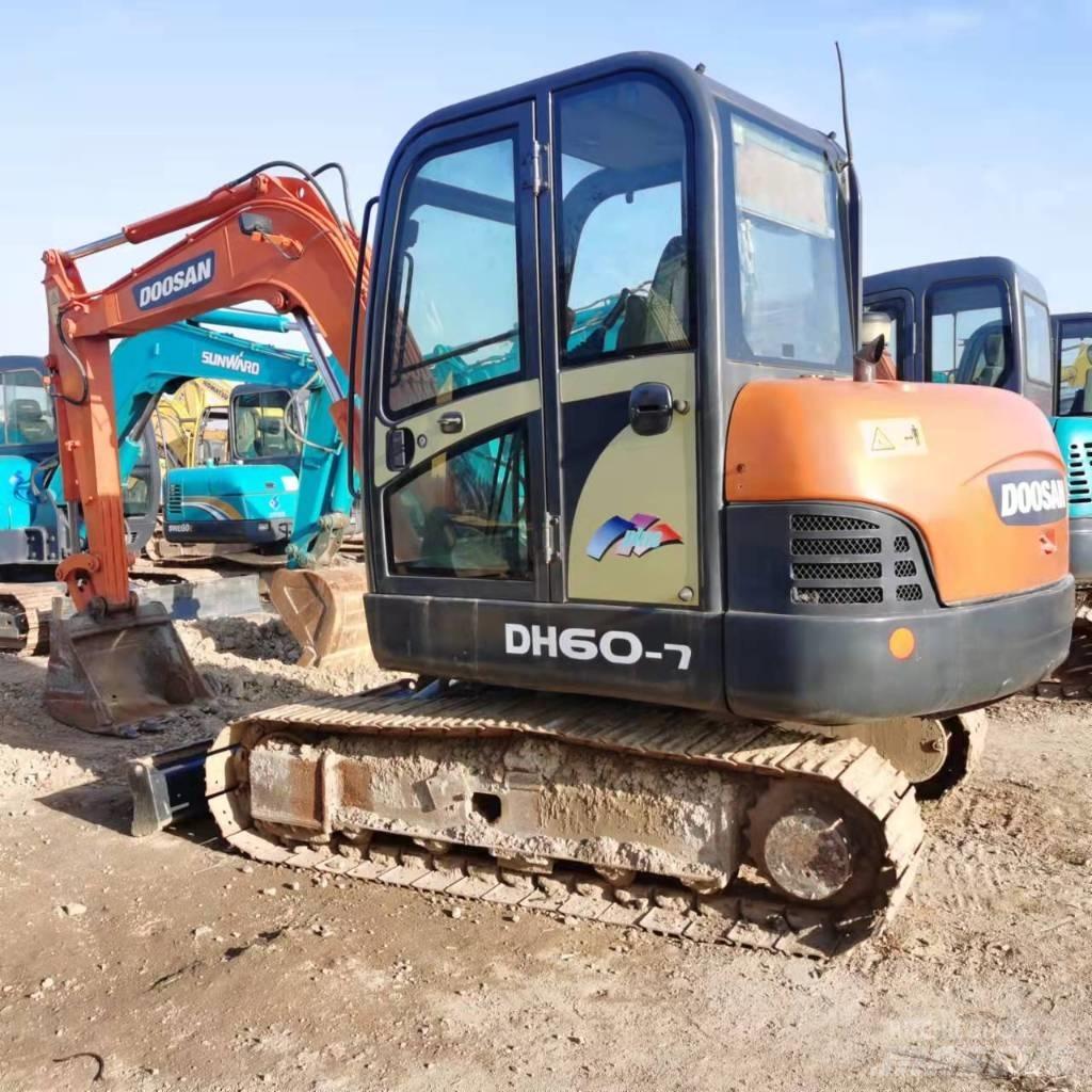 Doosan DH60-7 대형 굴삭기 29톤 이상
