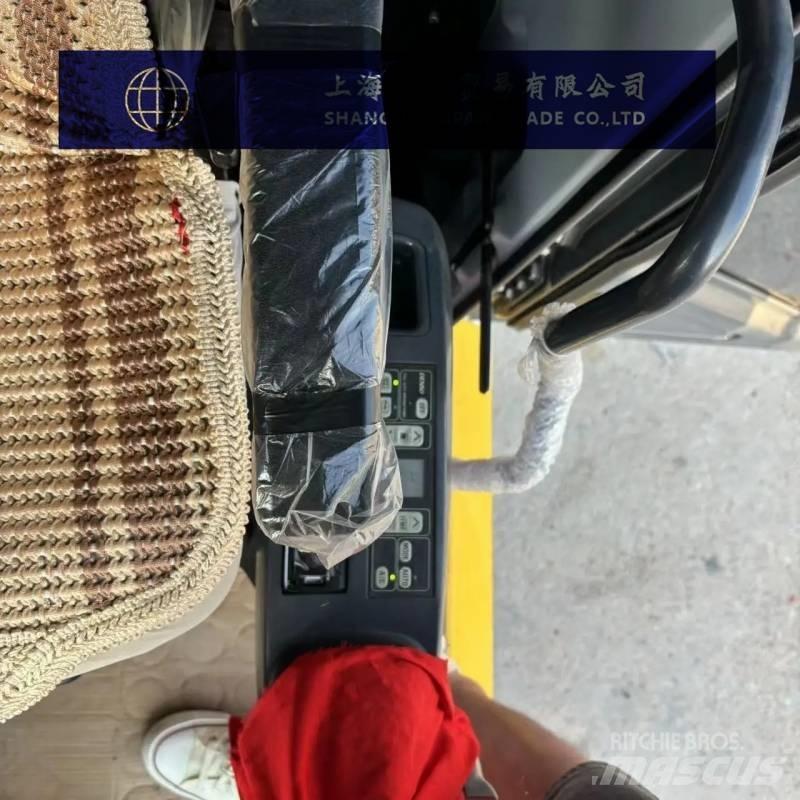 Komatsu PC 160 대형 굴삭기 29톤 이상