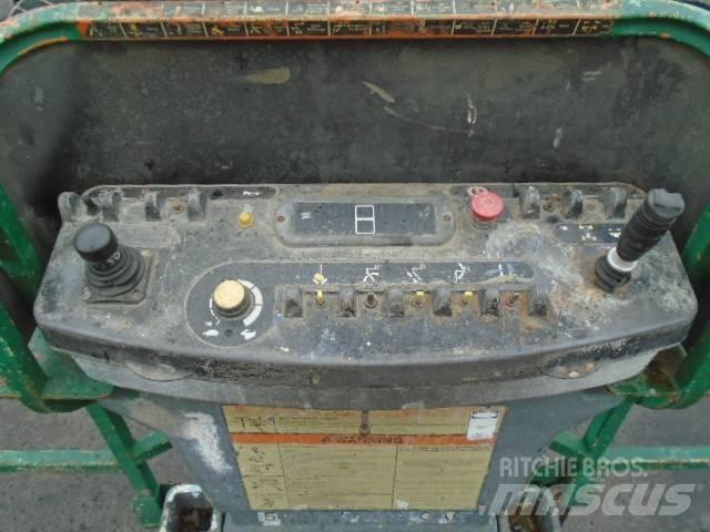 JLG 600 AJ 관절형 전동이동 리프트