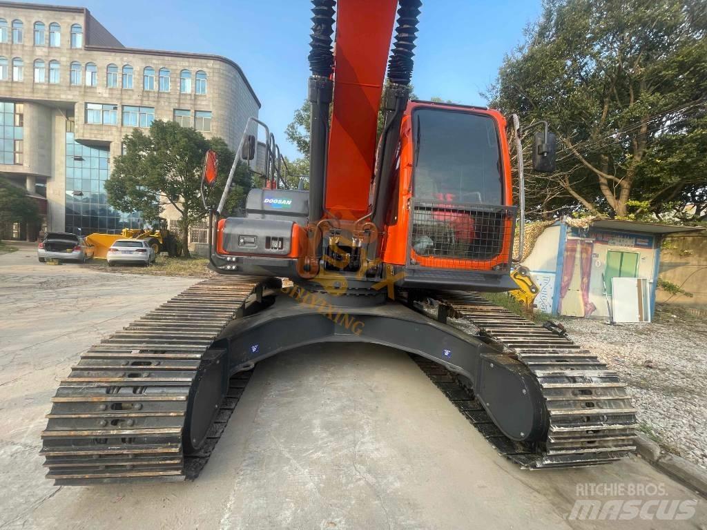 Doosan DX 300 대형 굴삭기 29톤 이상