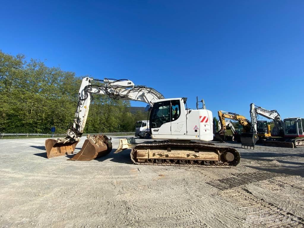 Liebherr R 926 대형 굴삭기 29톤 이상