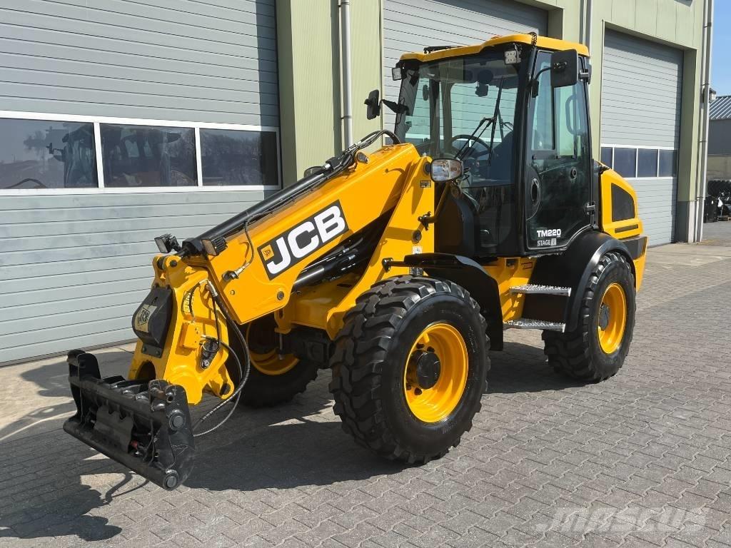 JCB TM 220 농업용 텔레 핸들러
