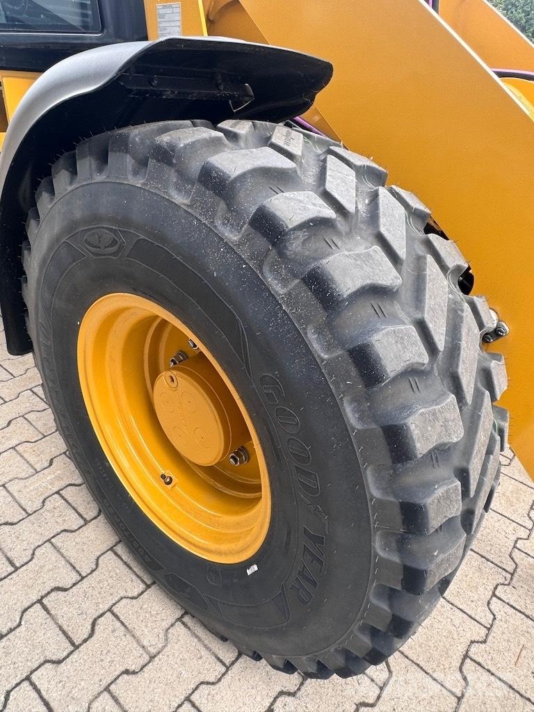 CAT 908  휠로우더