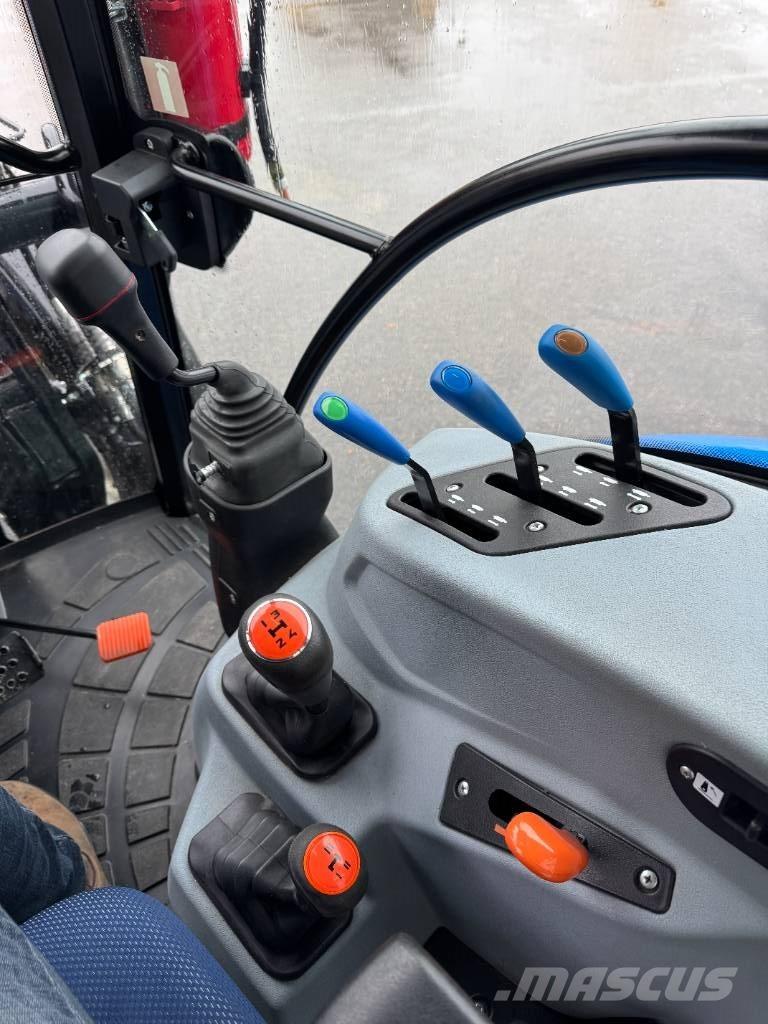 New Holland T4.75S 트랙터