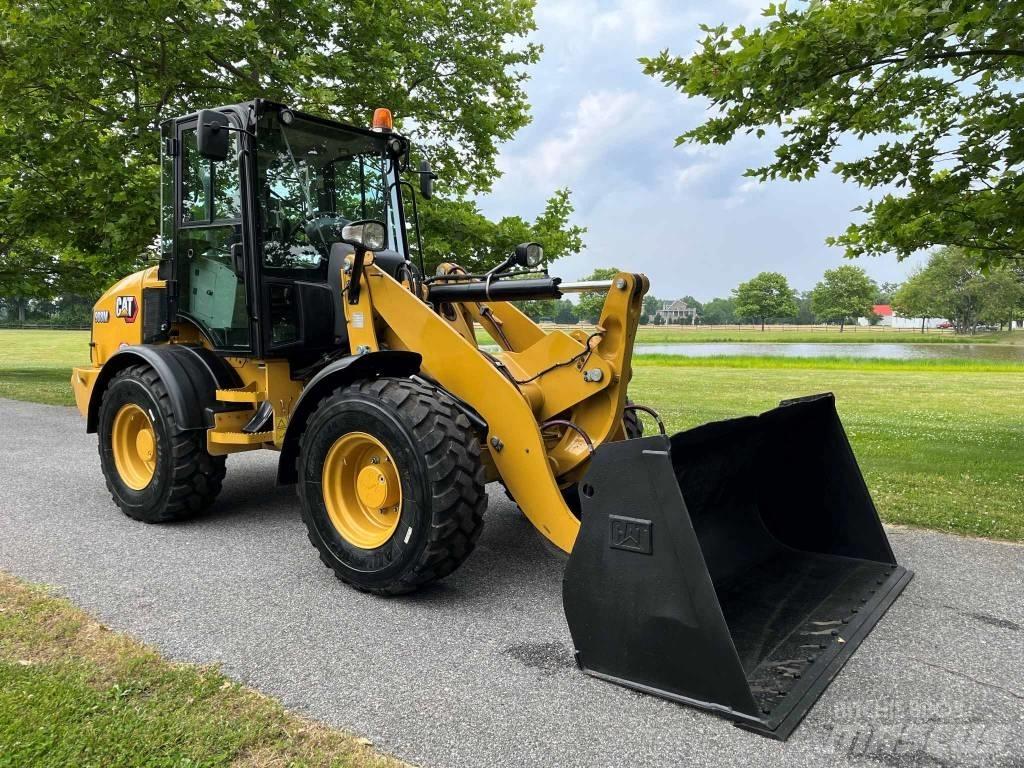 CAT 908M  휠로우더