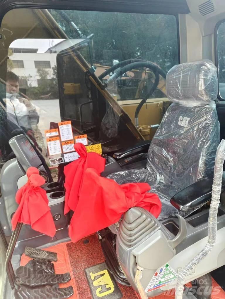 CAT 320 D 대형 굴삭기 29톤 이상