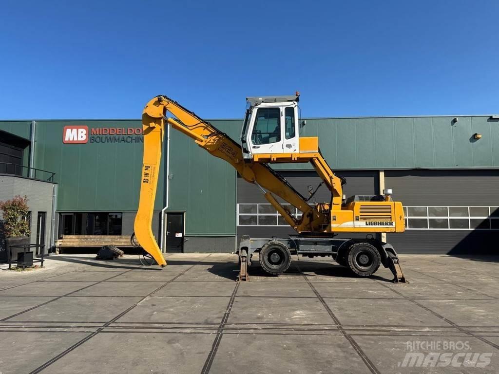 Liebherr A 924 B 폐기물/산업 처리기