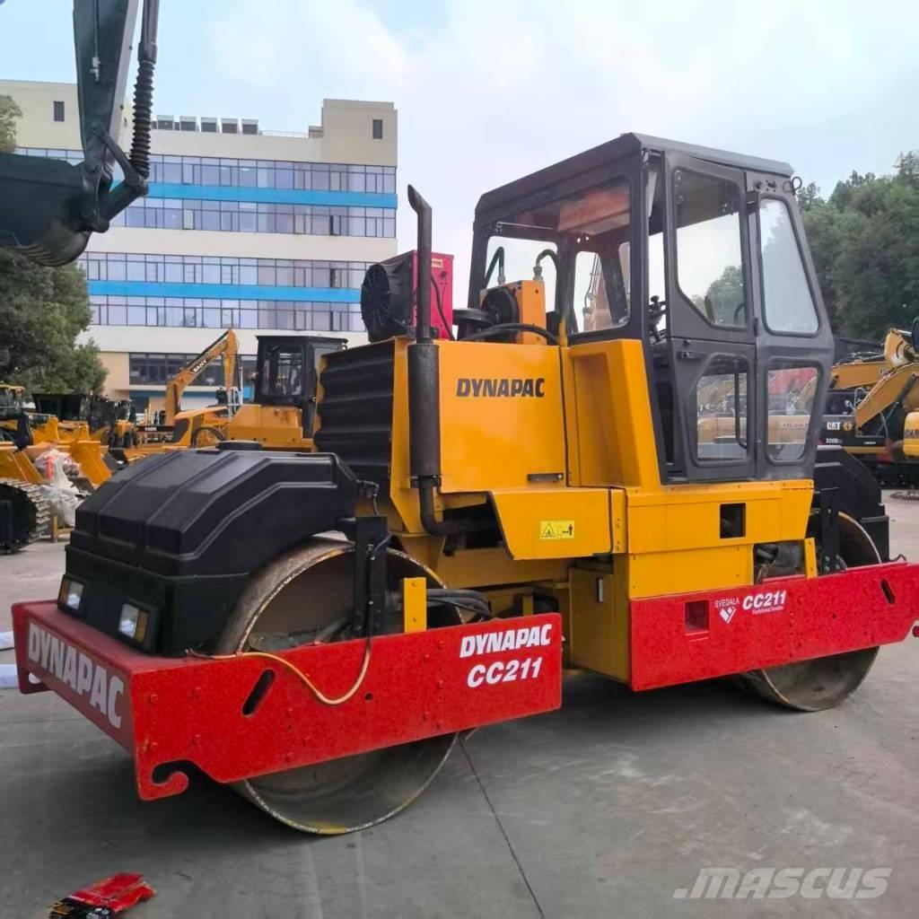 Dynapac CC 211 싱글 드럼 롤러