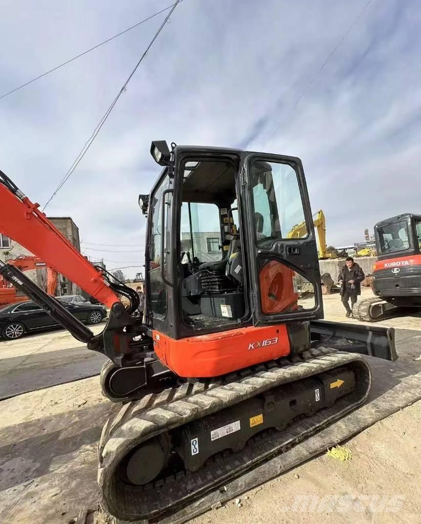 Kubota 163 대형 굴삭기 29톤 이상
