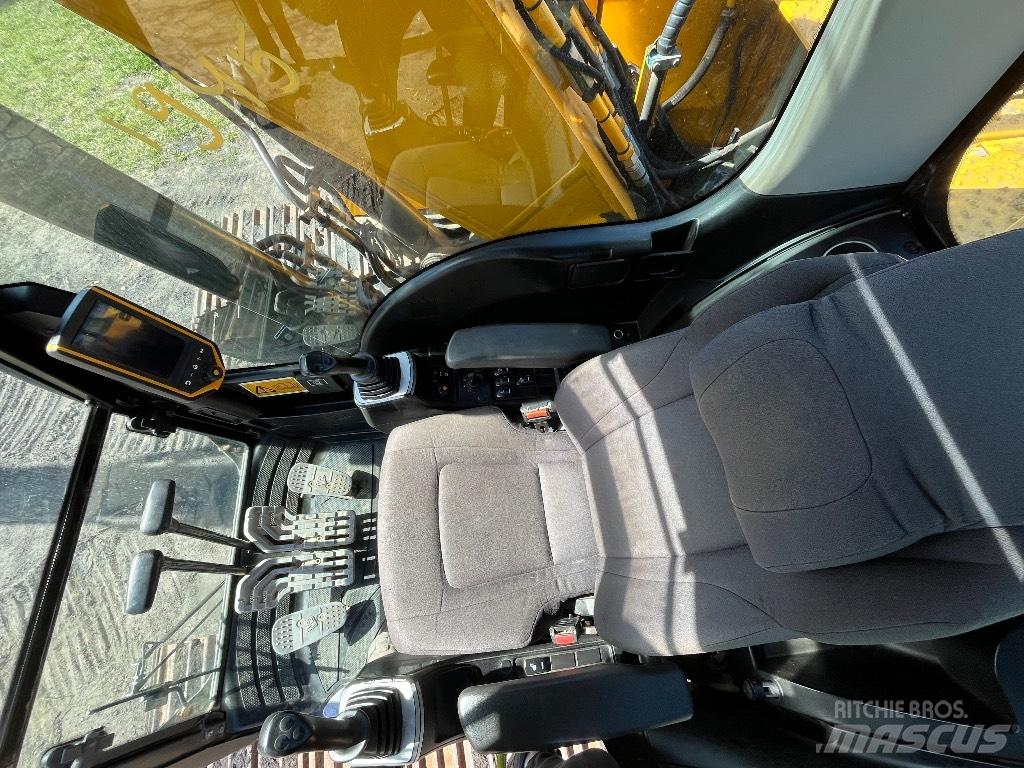 JCB JS 220 LC 대형 굴삭기 29톤 이상
