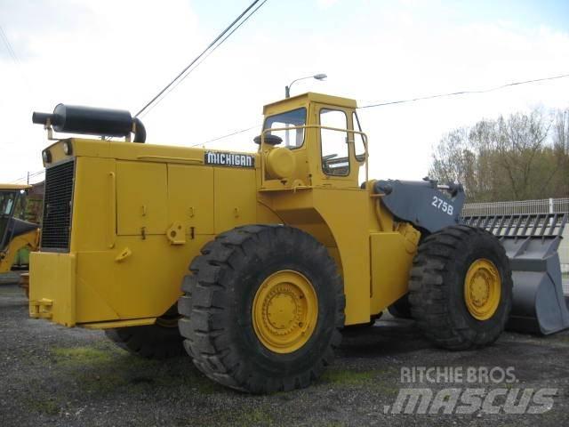 Michigan 275B  휠로우더