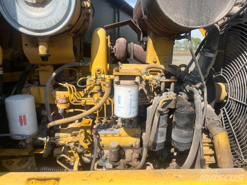 Komatsu WA 320-1  휠로우더