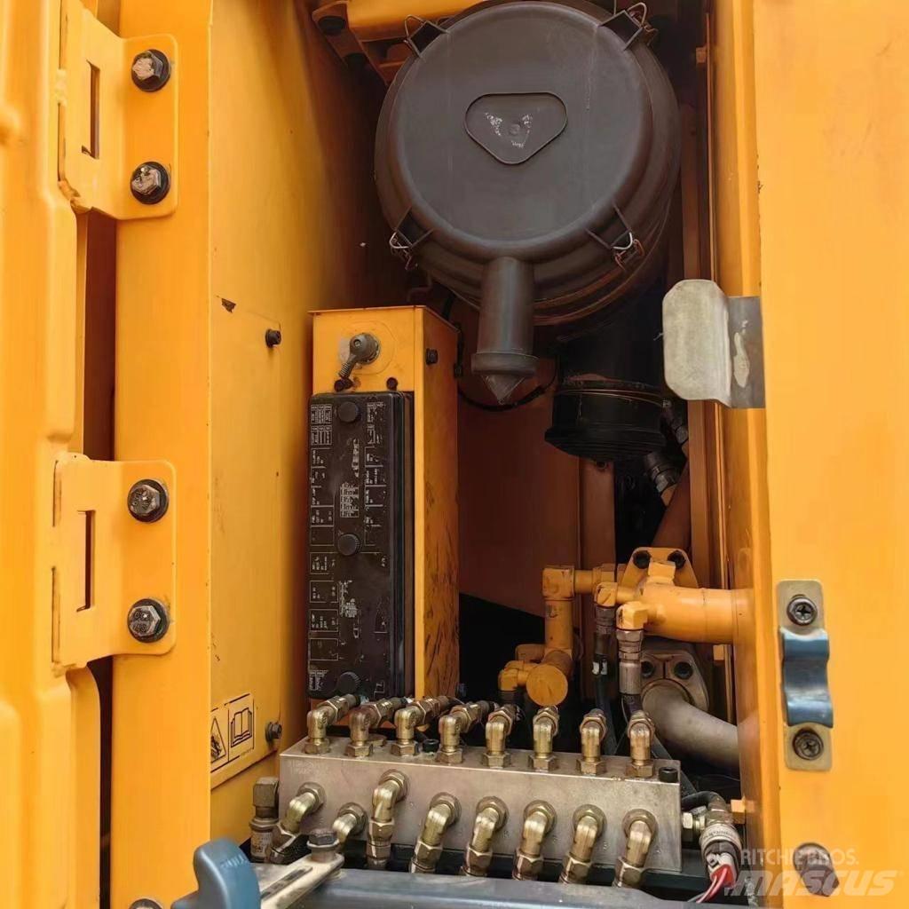 Hyundai 210-9  휠 굴삭기