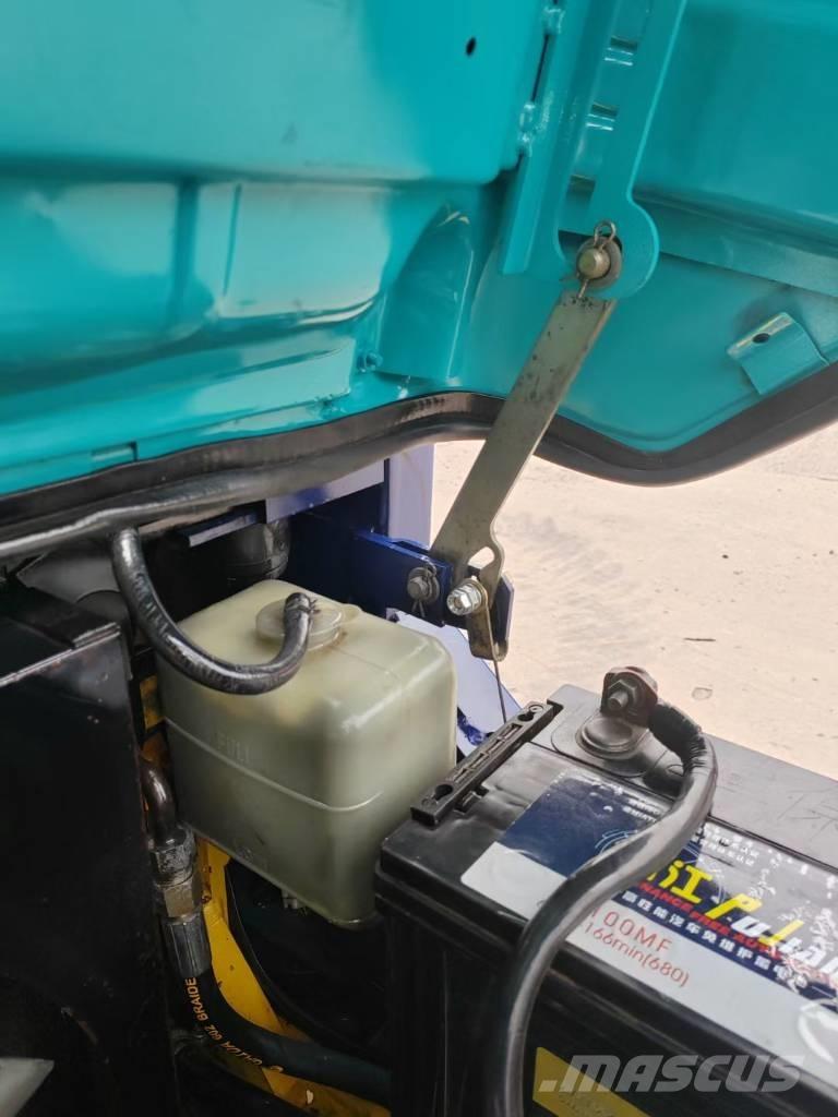 Komatsu 2.5t 디젤 지게차