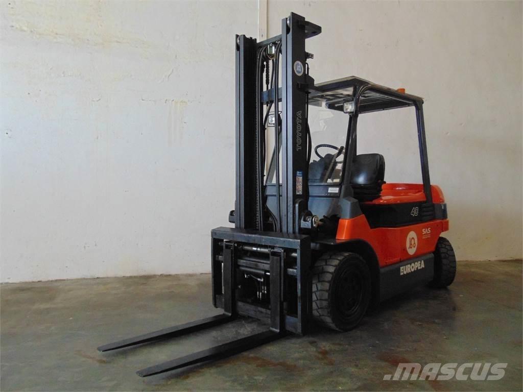 Toyota 7FBMF40 전동 지게차