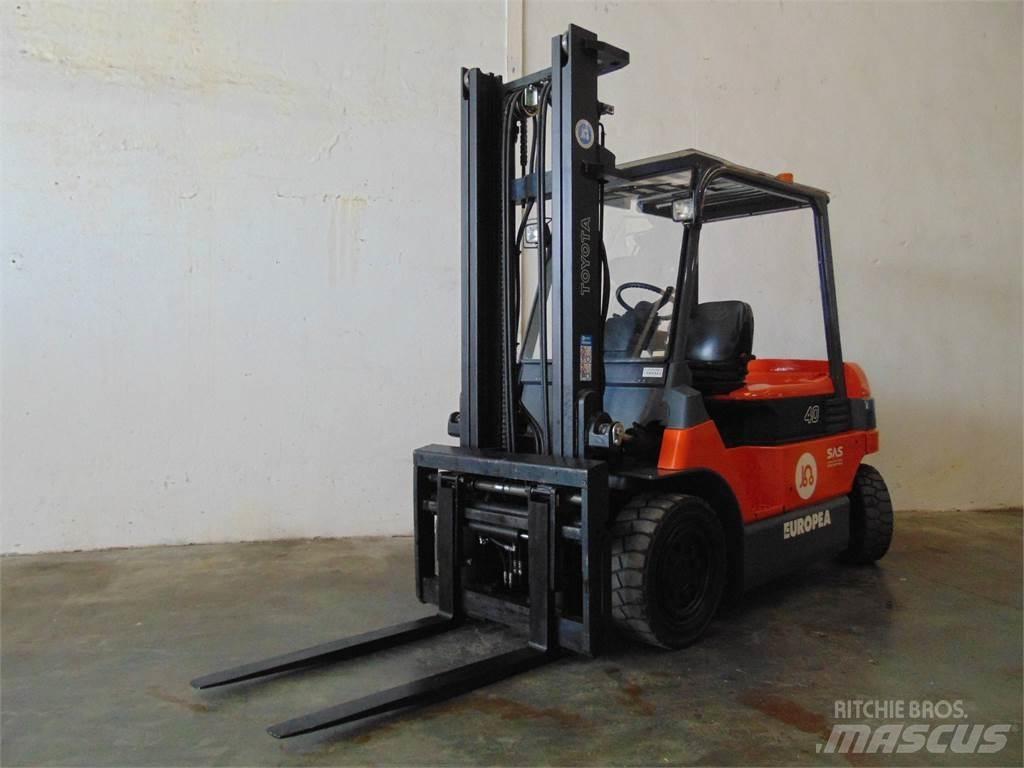 Toyota 7FBMF40 전동 지게차