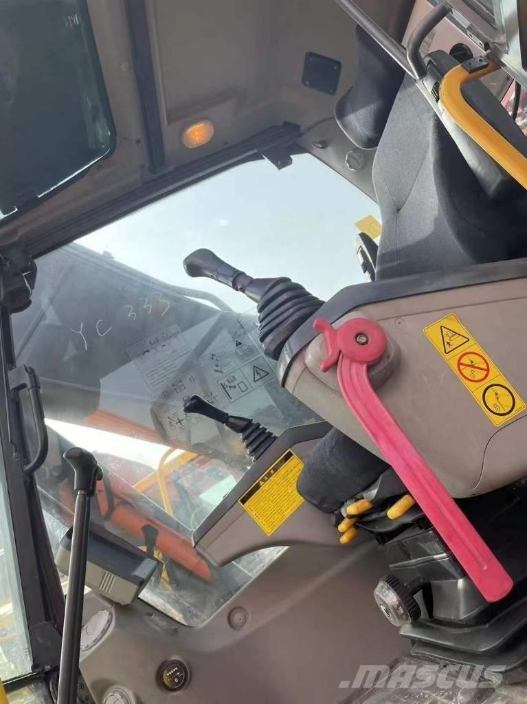 Volvo EC 250 D 대형 굴삭기 29톤 이상