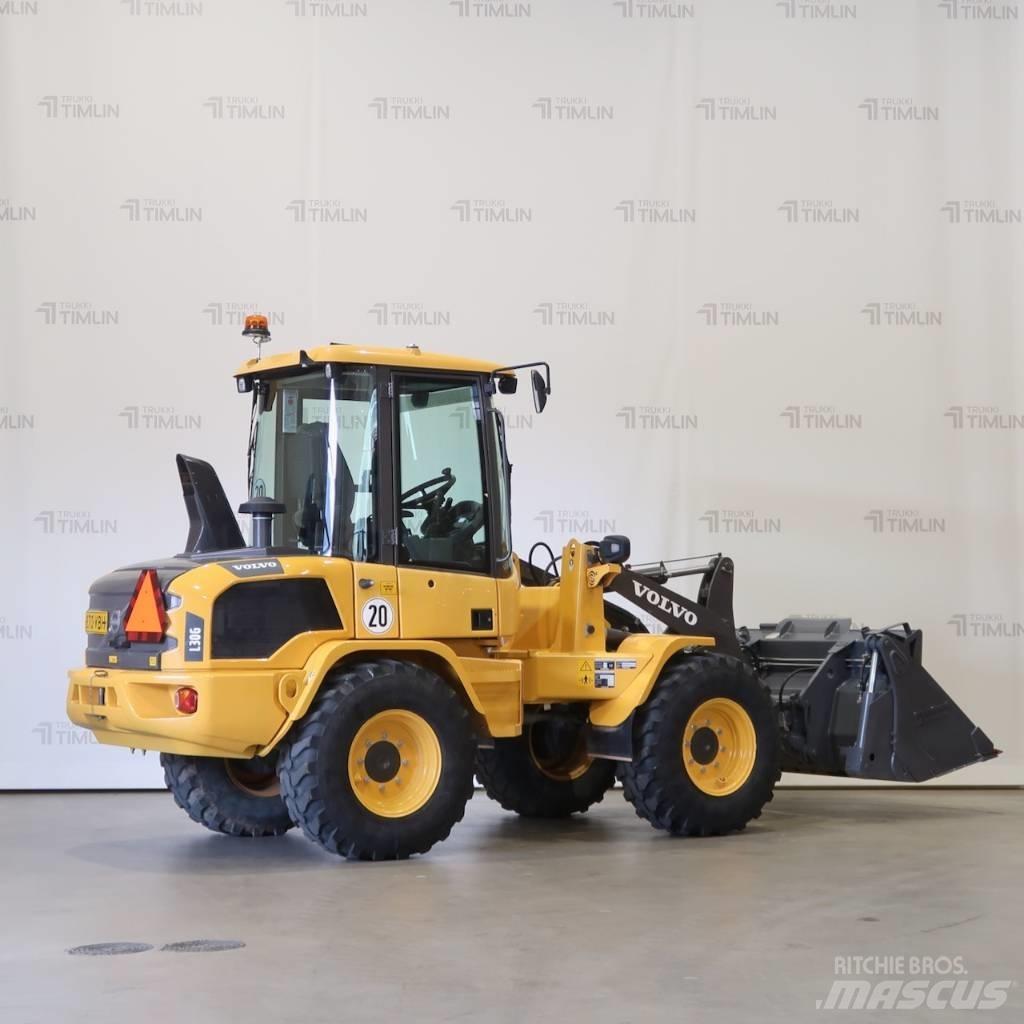 Volvo L30G  휠로우더