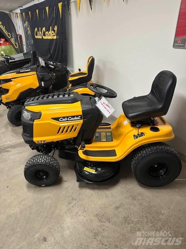 Cub Cadet LT 2 NS92 탑승형 잔디깎기