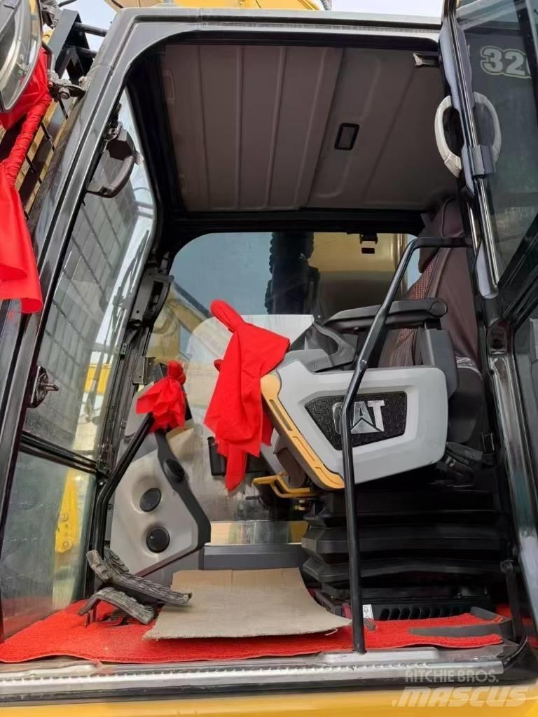 CAT 320GC 대형 굴삭기 29톤 이상