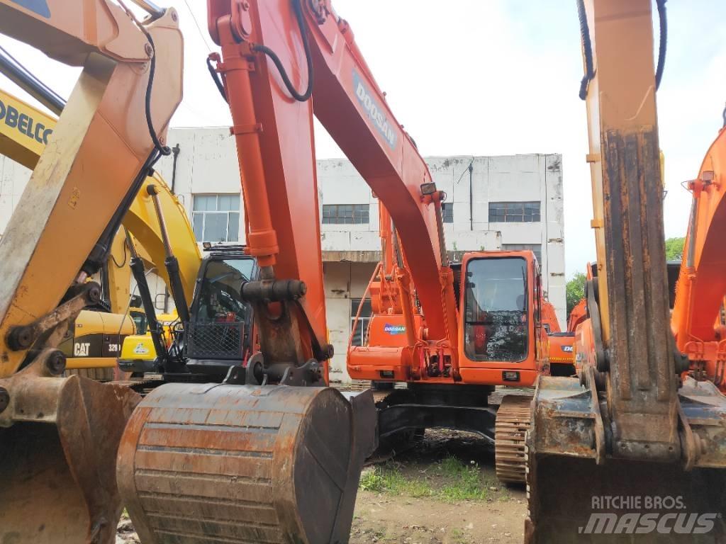 Doosan DH 215-9 대형 굴삭기 29톤 이상