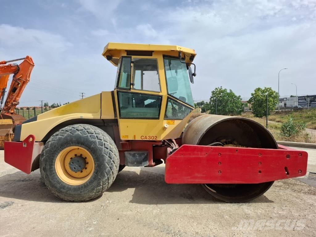 Dynapac CA 302 D 싱글 드럼 롤러