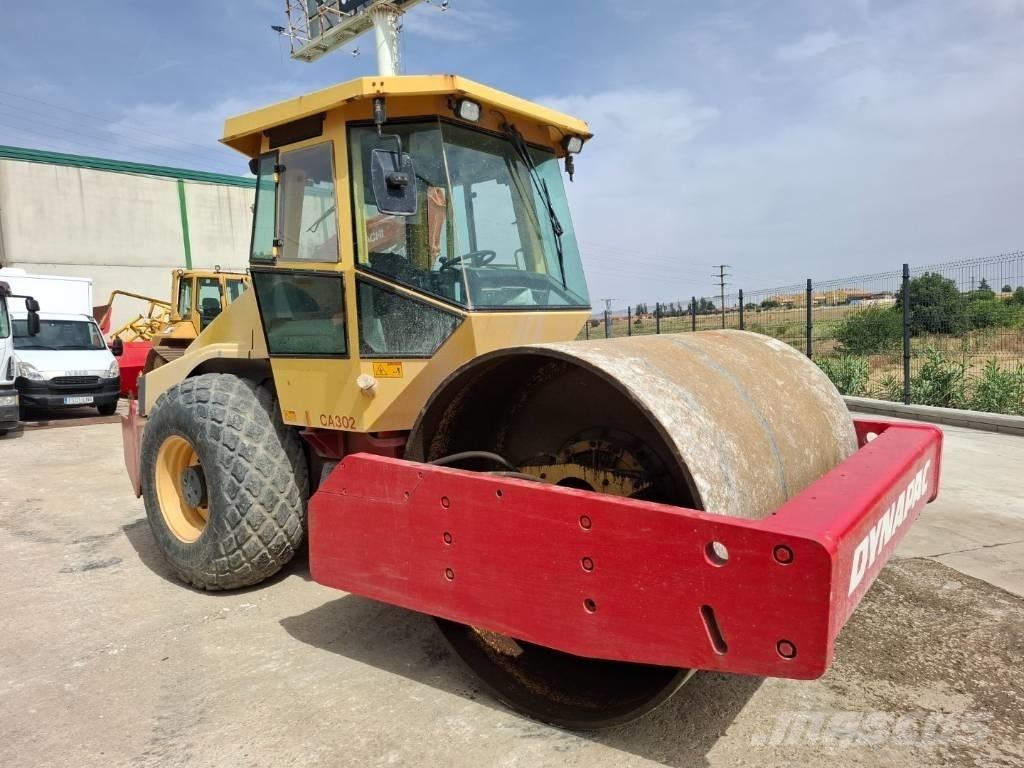 Dynapac CA 302 D 싱글 드럼 롤러