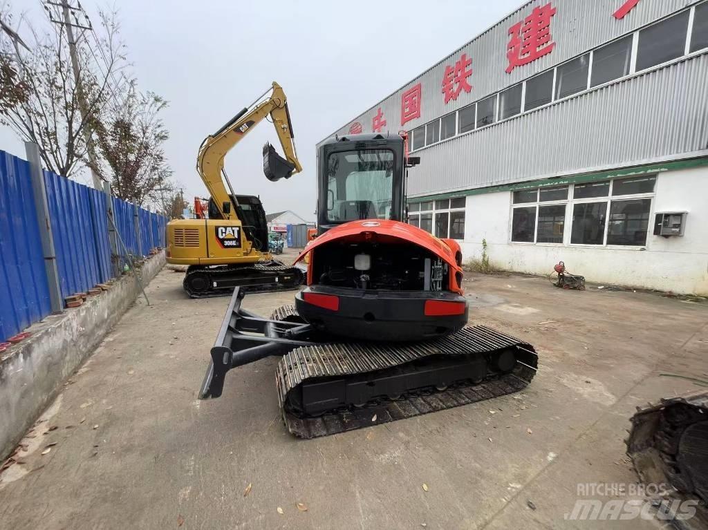 Kubota KX 163 중형굴삭기 7톤-28톤