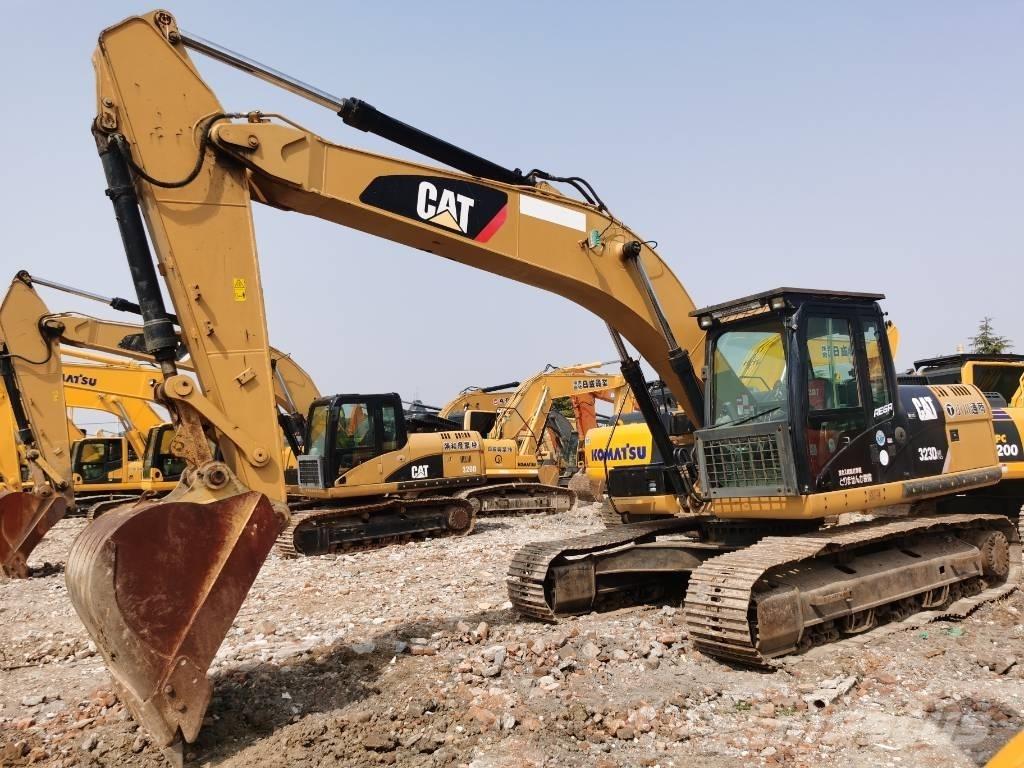 CAT 323 D L 대형 굴삭기 29톤 이상
