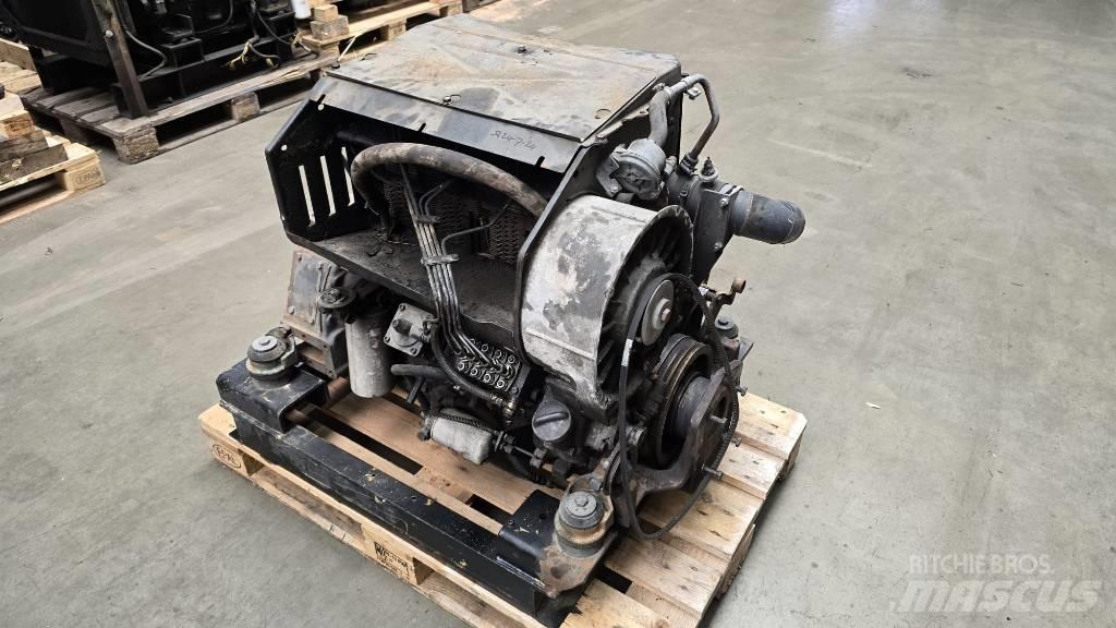 Deutz BF4L914 엔진