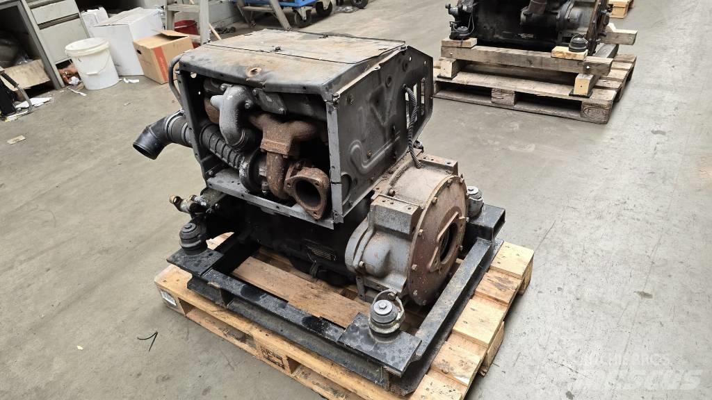 Deutz BF4L914 엔진