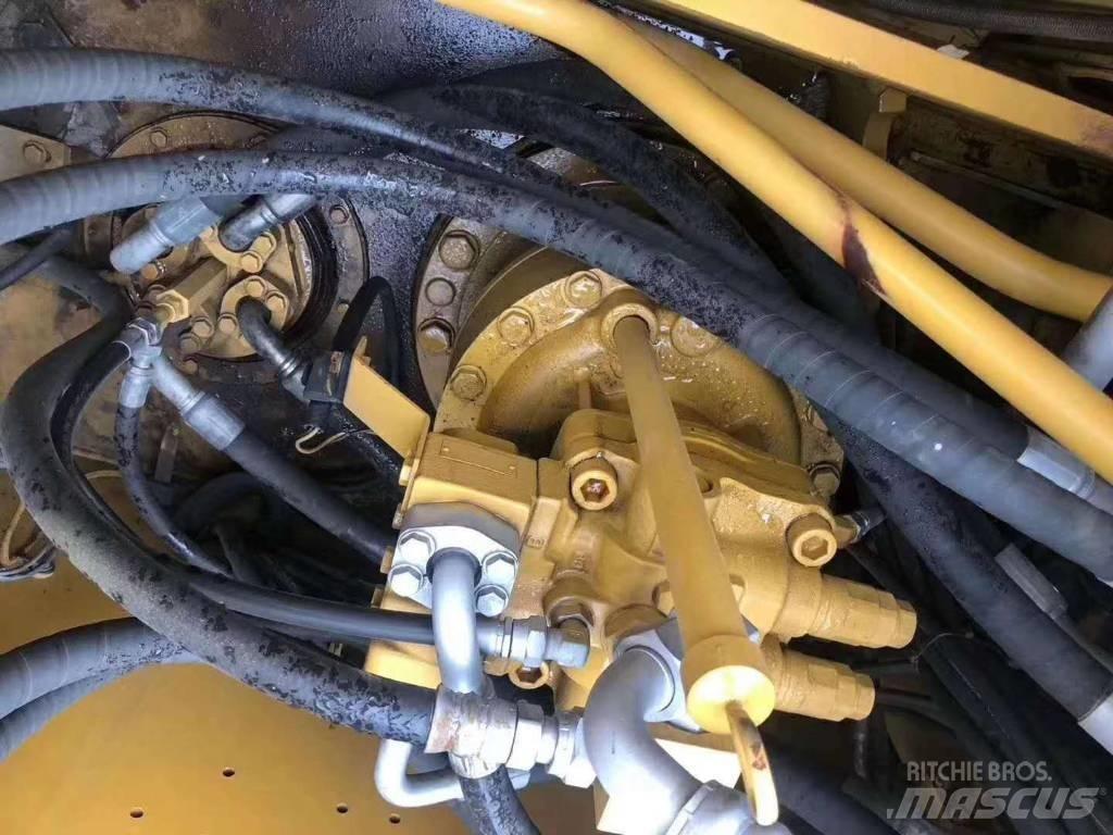 CAT 323 D 대형 굴삭기 29톤 이상