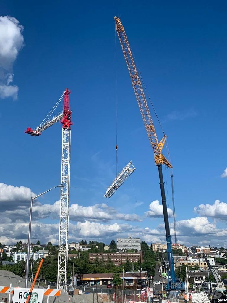 Liebherr 390 HC 타워 크레인