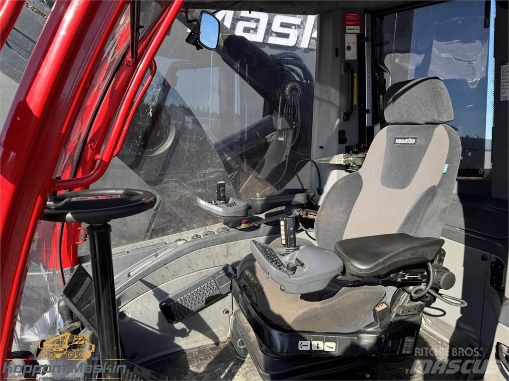 Komatsu 951 원목 하베스터