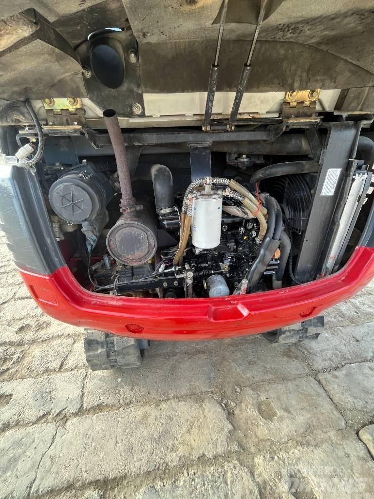 Takeuchi TB228 소형 굴삭기 7톤 미만