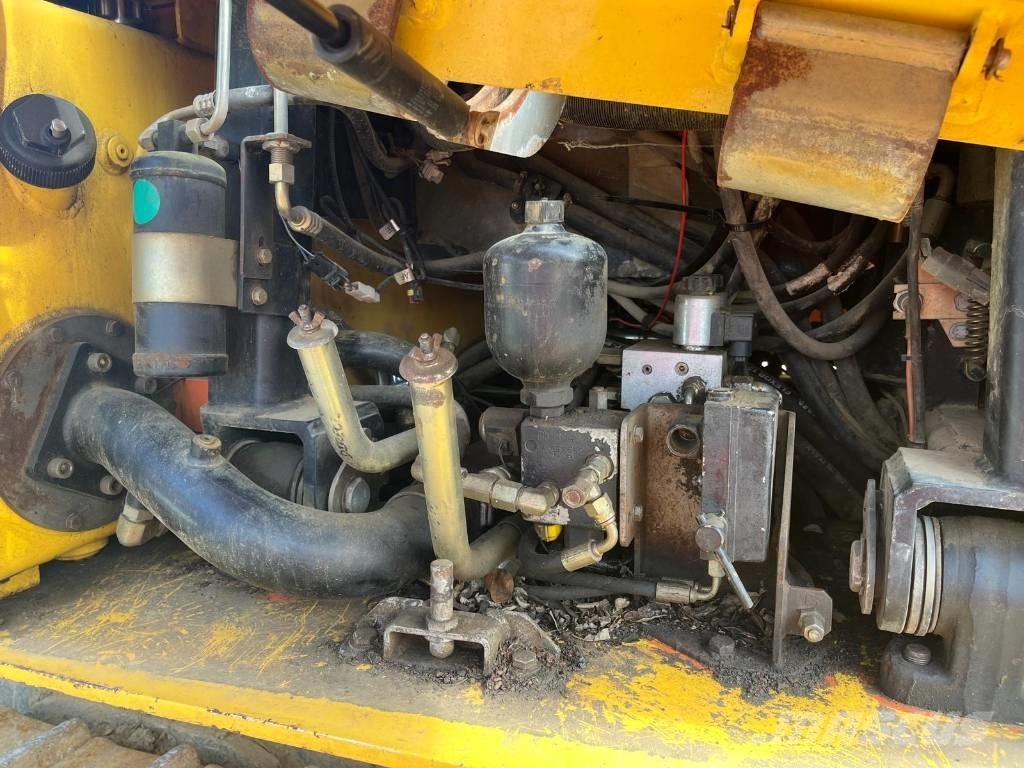 New Holland D180 크롤러 도저