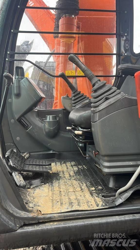 Hitachi ZX120 대형 굴삭기 29톤 이상