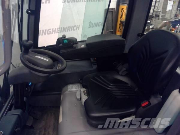 Jungheinrich EFG 215 전동 지게차