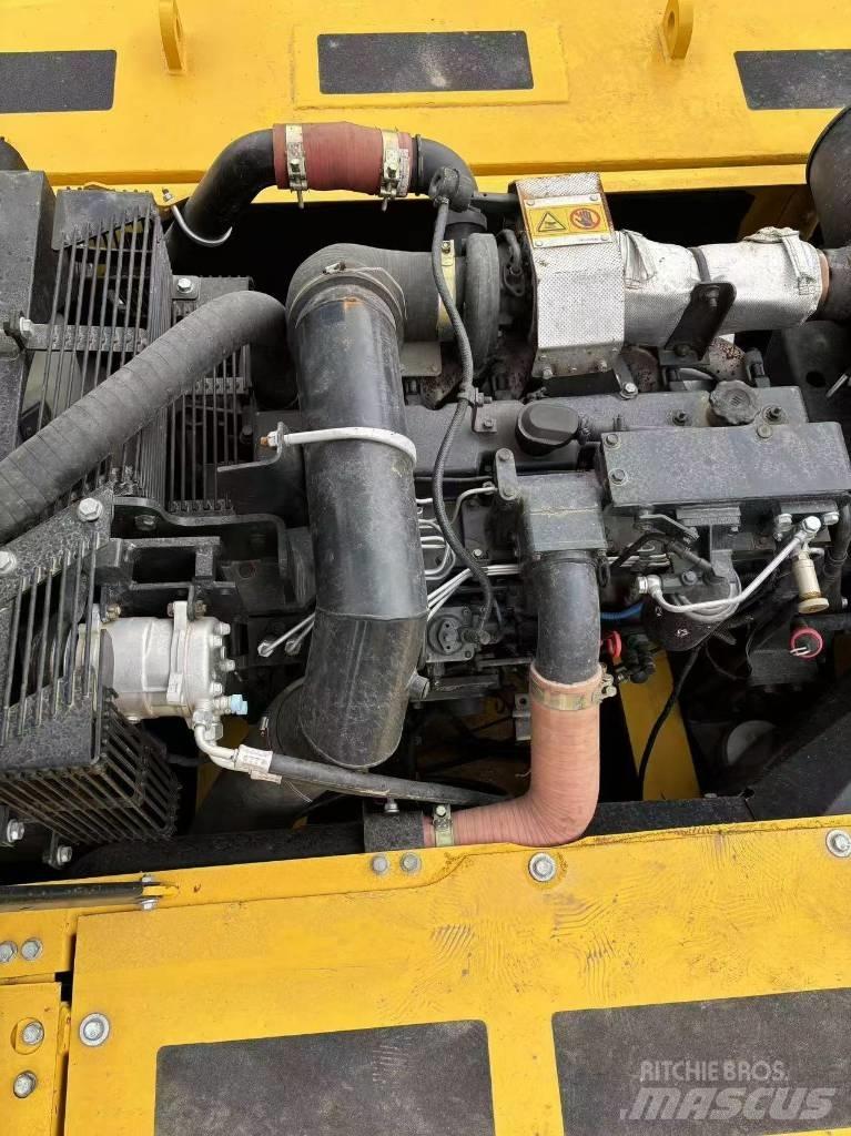 Komatsu PC 350 대형 굴삭기 29톤 이상
