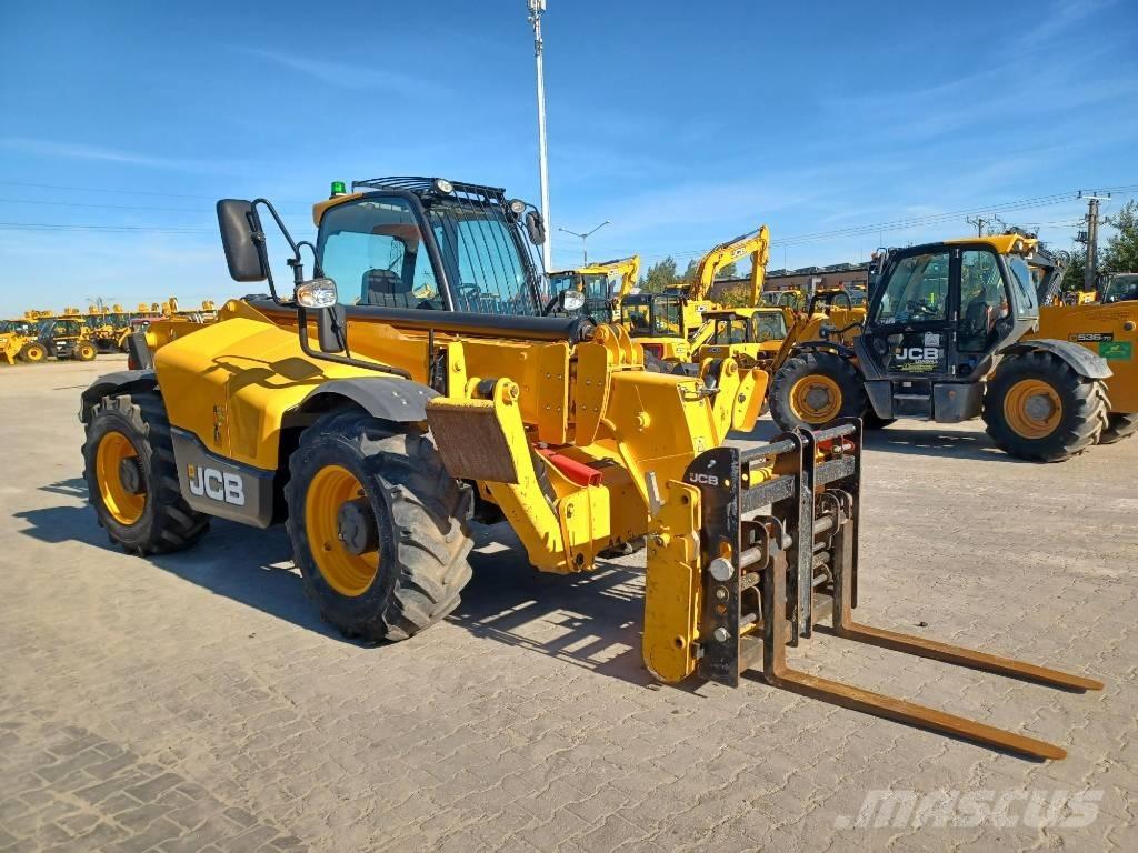 JCB 535-125 텔러 핸들러