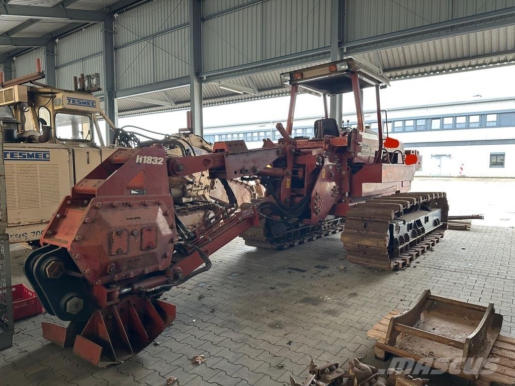 Ditch Witch HT 185 트렌처