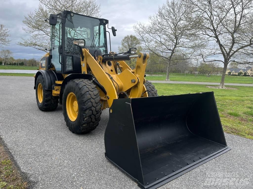CAT 908M  휠로우더